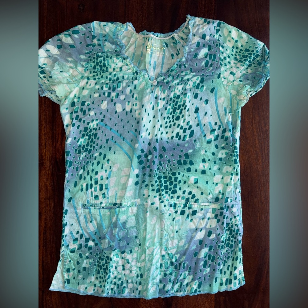 Women’s scrub set - Picture 2 of 4